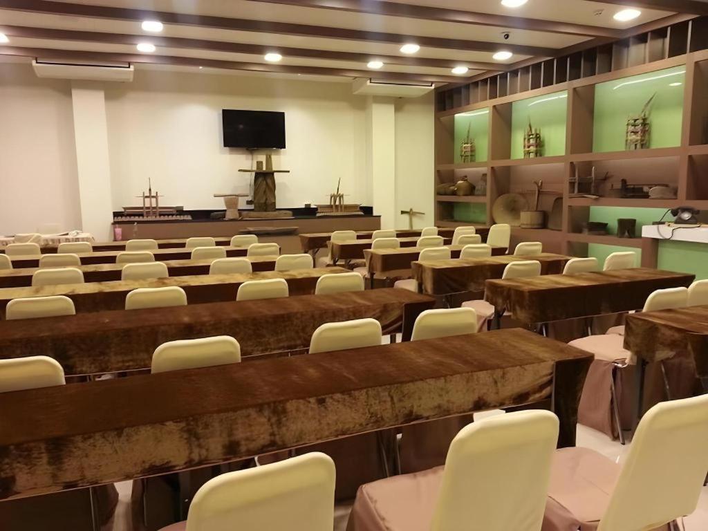 Ingtara Hotel Khon Kaen Bagian luar foto