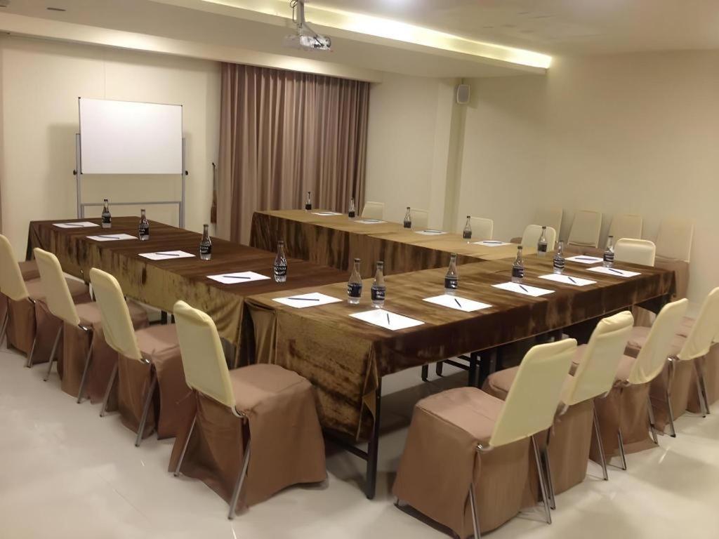 Ingtara Hotel Khon Kaen Bagian luar foto